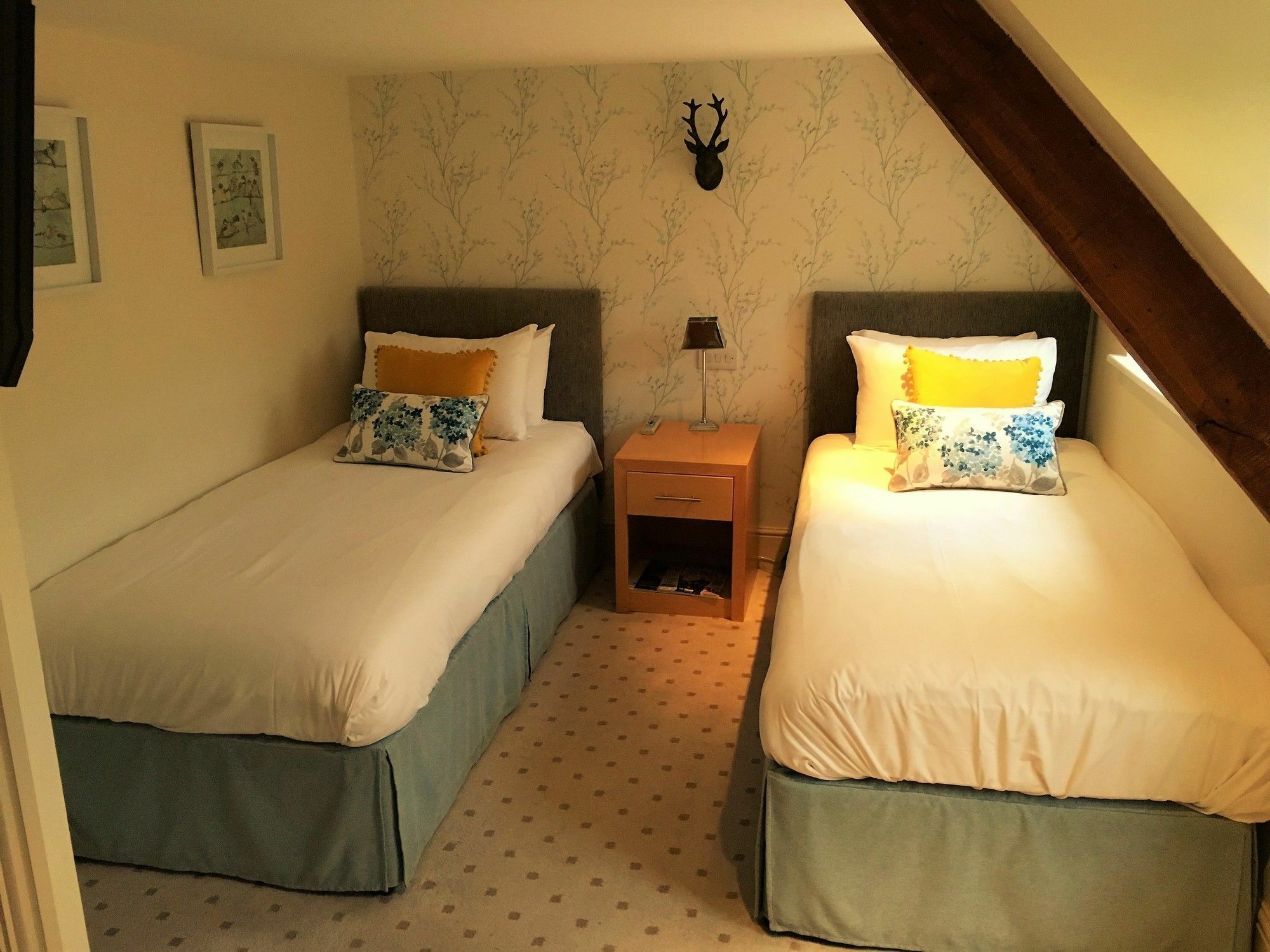 The Highworth Hotel Swindon Luaran gambar